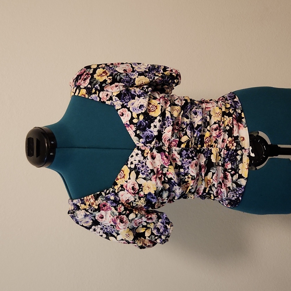 I.N. juniors floral ruched blouse